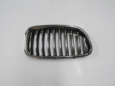 51137412324 - Bmw 5 Serı- F10- 13/16; Ön Panjur Sağ Nikelajlı (İç Petekleri Siyah) (Tw)