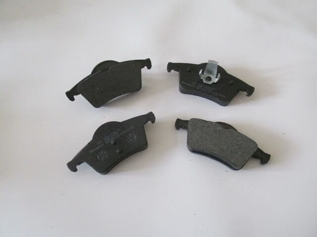 30648382 - Volvo V70- 00/04; Arka Fren Balatası (Kablosuz)(Disk)(122,7X53,8X16,2/12;3,8X53,8X16,2)(Bramax)