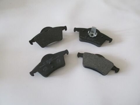 30648382 - Volvo S60- 00/04; Arka Fren Balatası (Kablosuz)(Disk)(122,7X53,8X16,2/12;3,8X53,8X16,2)(Bramax)