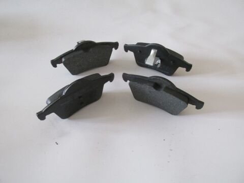 30648382 - Volvo S60- 00/04; Arka Fren Balatası (Kablosuz)(Disk)(122,7X53,8X16,2/12;3,8X53,8X16,2)(Bramax)
