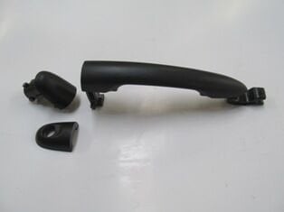 7701478188 - RENAULT KANGOO- 3- 08/13; ÖN KAPI DIŞ AÇMA KOLU SAĞ/SOL AYNI (ADET) SİYAH (PÜTÜRLÜ TİP)