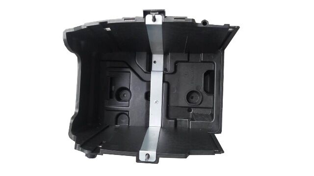 8V21 10723 Bd - Ford Tourneo Courıer- 14/18; Akü Koruyucu Plastiği