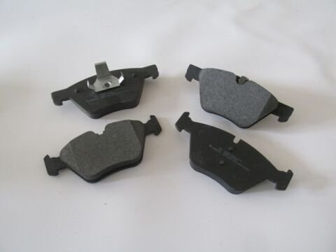 Bmw 5 Serı- E60- 04/10; Ön Fren Balatası (kablosuz)disk(155.2x63.50x19,50/154.7x63.50x19,50)(bramax) - 34116769100