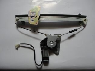 Mıtsubıshı Galant- 88/91; Arka Cam Krikosu Sağ Elektrikli/motorlu 2fişli - MB517480