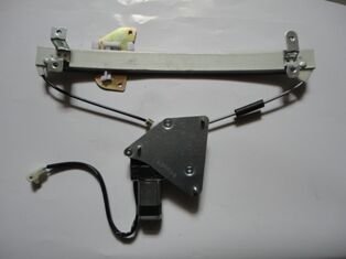 Mıtsubıshı Galant- 88/91; Arka Cam Krikosu Sol Elektrikli/motorlu 2fişli - MB517479