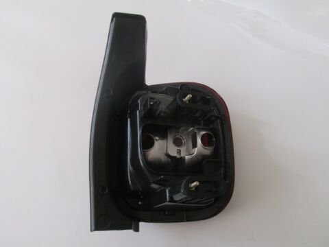 265558217R - DACIA DUSTER- 18/21; STOP LAMBASI SOL KIRMIZI/BEYAZ (MARS)