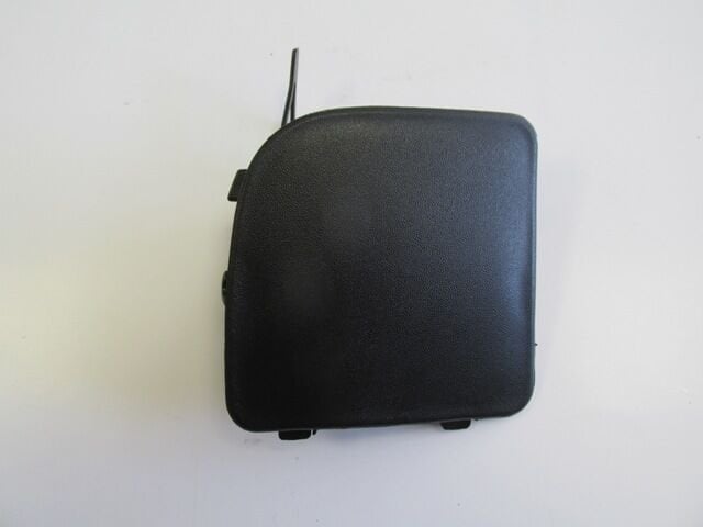 511804337R - RENAULT KANGOO- 4- 14/21; ÖN TAMPON ÇEKİ DEMİRİ KAPAĞI SİYAH