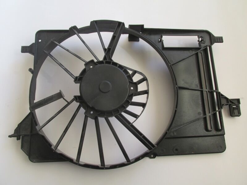 Ford Tourneo Connect- 14/19; Radyaör Fan Davlumbazı Boş Gövde Tdcı - 8V61 8C617 EB