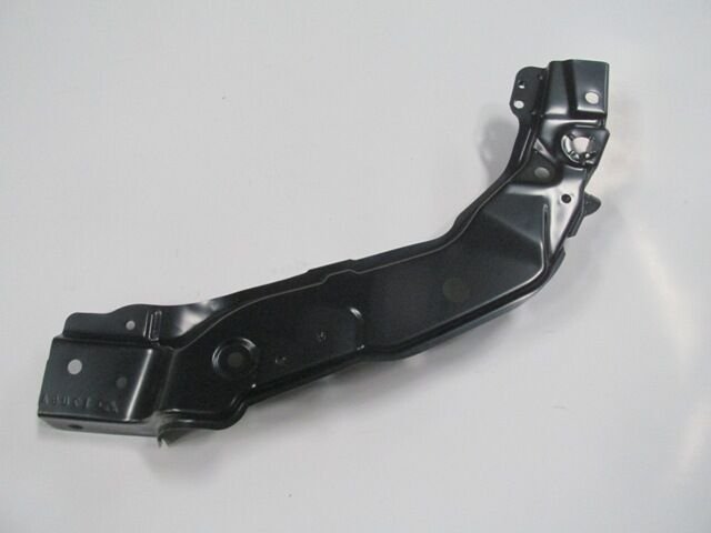 Suzukı Grand Vıtara- 06/12; Ön Panel Üst Parça Sol (tyg) - 58242-65J00