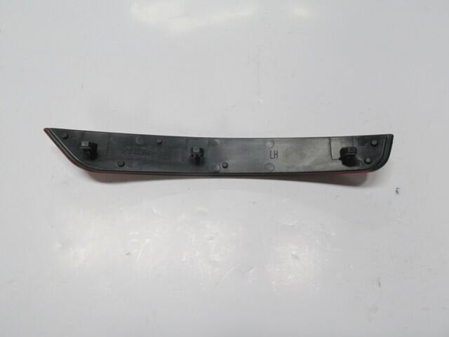 5K0945105H - Volkswagen Golf- 6- 09/12; Arka Tampon Reflektörü Sol Kırmızı (Gtı)(Famella)