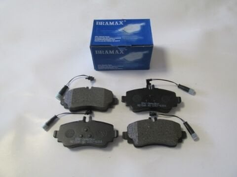 4144200220 - Mercedes Vaneo- 03/06; Ön Fren Balatası (4 Kablolu)(Disk)(116.5X57X18.5)(Bramax)