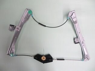 2047202479 - Mercedes C Class- W204- 07/11; Ön Cam Krikosu Sol Elektrikli/Motorsuz (Tw)