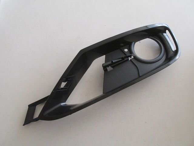 Bmw 3 Serı- F30- 12/14; Sis Lamba Kapağı Sol Sis Delikli (sport Lıne) (tw) - 51117300739