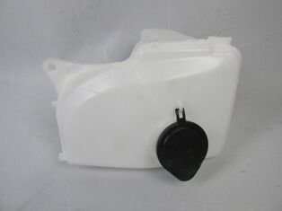 Toyota Corolla- Ae111- 99/00; Ön Cam Su Bidonu/deposu Motorsuz Kapaklı (euro Body) - 85315-12221