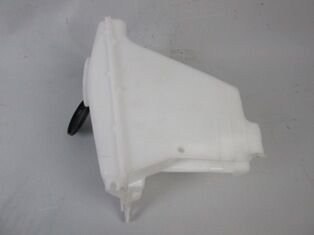 Toyota Corolla- Ae111- 99/00; Ön Cam Su Bidonu/deposu Motorsuz Kapaklı (euro Body) - 85315-12221