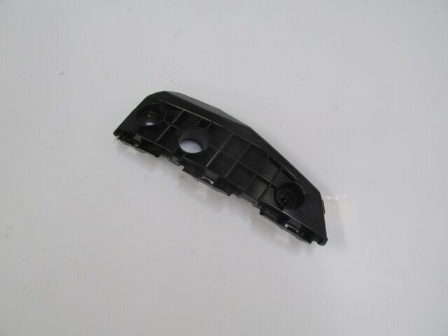52535-02040 - Toyota Aurıs- 11/12; Ön Tampon İç Bağlantı Braketi Sağ Plastik (Eagle Body)