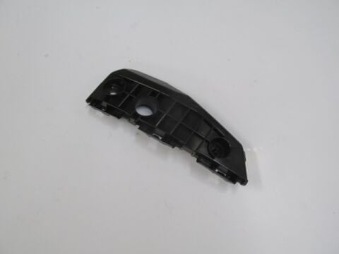 52535-02040 - Toyota Aurıs- 11/12; Ön Tampon İç Bağlantı Braketi Sağ Plastik (Eagle Body)