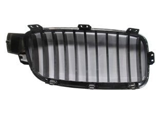 51137263481 - Bmw 3 Serı- F30- 12/14; Ön Panjur Sol Nikelaj Çerçeveli (Luxury) (Tyg)