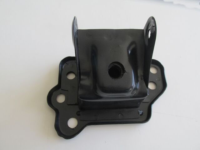 9165535 - Opel Corsa- C- 00/03; Ön Tampon Demiri Bağlantı Ayağı Sağ (Şasi Ucuna Bağlanan)
