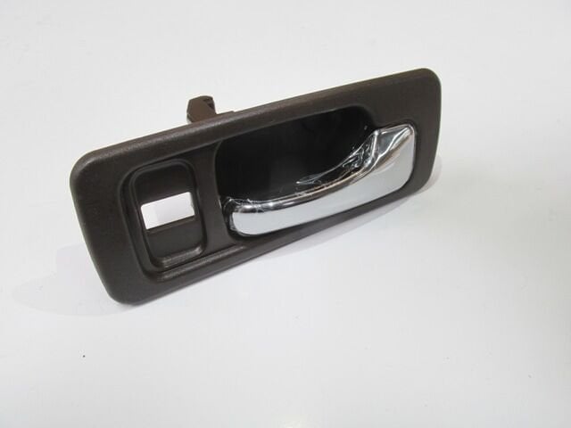 Honda Accord- 90/93; Ön Kapı İç Açma Kolu Sağ Kahverengi (elceği Nikelajlı) (hushan) - 72125-SM4-003Z-B