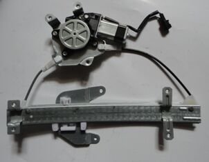 82700-2Y010 - Nıssan Maxıma- A33- 03/06; Arka Cam Krikosu Sağ Elektrikli/Motorlu 2Fişli