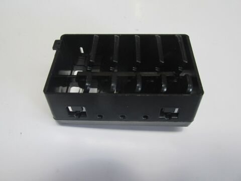 7702257701 - Renault R9- Faırway- 93/96; Ön Göğüs Orta Üfleme Peteği Sol (Difizör)