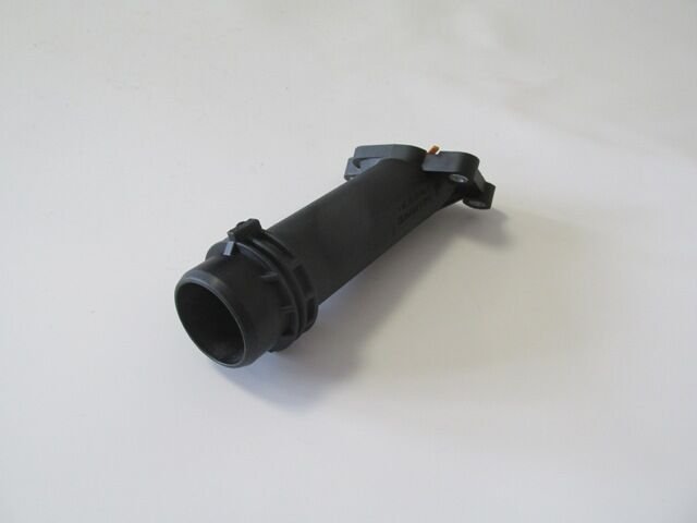 Bmw 7 Serı- E32- 88/92; Silindir Kapağı Su Bağlantı Borusu (su Flanşı) - 11127810707