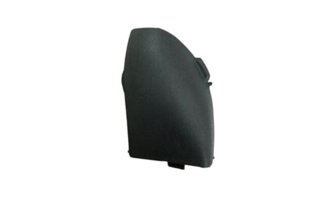 Mıtsubıshı Canter- Fe635/659- 98/06; Ön Göğüs Köşe Plastiği / Hidrolik Deposu Üst Kapağı - MC140265