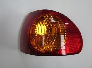 81551-1E120 - Toyota Corolla- Zz111- 00/02; Dış Stop Lambası Sağ Kırmızı/Sarı (Japon Göz Tipi) (Casp) (E Marklı)