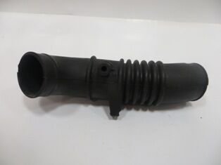 B5C9-13-221 - Mazda 323- Famılıa- 97/98; Hava Filtre Hortumu 1.5Cc