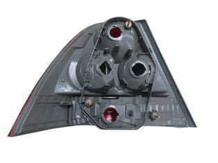 81551-02260 - Toyota Corolla- Zze121- 04/06; Stop Lambası Sağ Kırmızı (Sisli Tip) 4 Duyulu (Casp) (E Marklı)