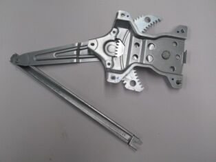 69803-42010 - Toyota Rav4- 94/00; Arka Cam Krikosu Sağ Elektrikli/Motorsuz (Hushan)