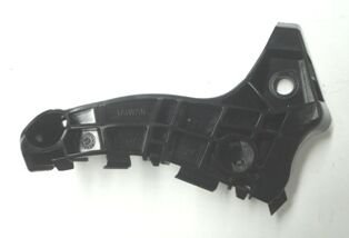 52116-12380 - Toyota Corolla- Zze121- 05/06; Ön Tampon Braketi Sol Plastik (Casp)