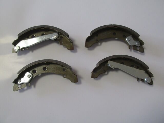 Volkswagen Polo- 4- 99/01; Arka Fren Pabucu (90x31) (bramax) - 171698525AX