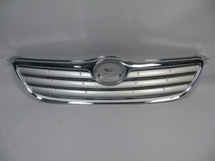 53111-1A500 - Toyota Corolla- Zze121- 05/06; Ön Panjur Nikelaj Çerçeveli/İç Petekleri Gümüş Gri Düz Çizgili Tip