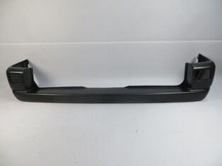 705807417Gru - Volkswagen Transporter- T4- 96/01; Arka Tampon Siyah (Boyanır Tip)(Reflektör Delikli) Tw)