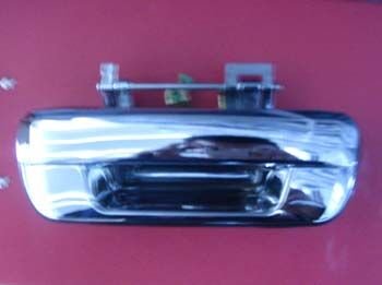 8-97235386-3 - Isuzu D Max- Pıck Up- 04/07; Bagaj Kapağı Orta Açma Kolu Nikelajlı (Kilit Deliksiz) (Hushan)