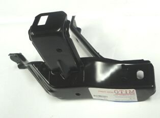 Toyota Hılux- Pıck Up Ln145- 98/01; Ön Çamurluk İç Bağlantı Braketi Sağ (tw) - 53705-35040