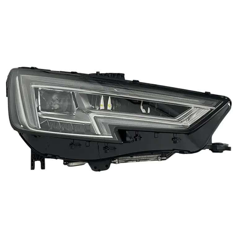 Audı Far A4 16-19 Sağ (Kare Mercek/Beyinler Üstünde)