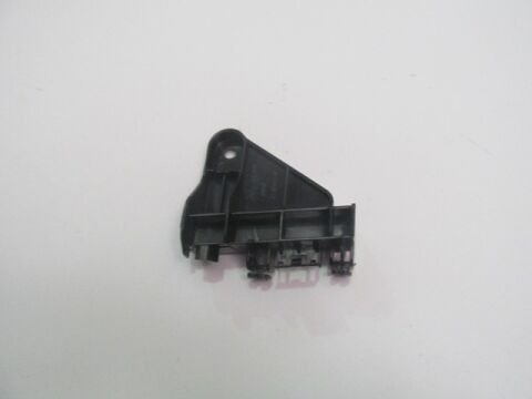 52563-02220 - Toyota Corolla- Nde180- 13/18; Arka Tampon Bağlantı Braketi Sol Plastik (Tw)