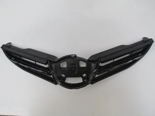 Toyota Aurıs- 13/15; Ön Panjur Siyah Nikelaj Çıtasız (tyg) - 53114-02260