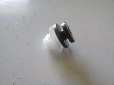 Unıversal Unıversal-; Kapı Döşeme Klipsi (renault/dacıa) - 7703077430