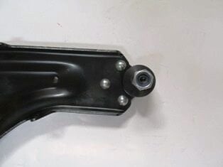 8200452716 - RENAULT LAGUNA- 02/05; ÖN ALT TABLA SAĞ ROTİLLİ/BURÇLU (SALINCAK) (SH)