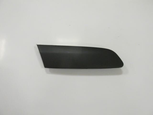 Volkswagen Jetta- 5- 06/10; Ön Tampon Bandı Sağ Siyah (gtı) (tw) - 1K0807718EGRU