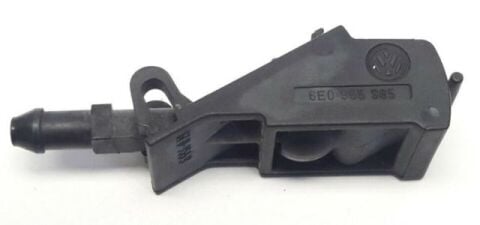 6E0955985A - Volkswagen Golf- 4- 98/04; Ön Cam Su Fiskiye Memesi