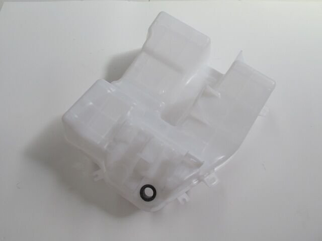 Mıtsubıshı L200- Pıck Up- 15/18; Ön Cam Su Bidonu/deposu/motorsuz (casp) - 8260A425