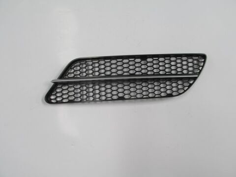 Alfa Romeo 147- 05/09; Ön Tampon Panjuru Sol Siyah (çıtası Gümüş Gri) (tyg) - 156075733