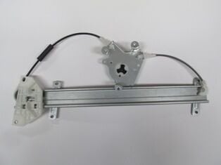 Hyundaı Elantra- 95/97; Ön Cam Krikosu Sağ Elektrikli/motorsuz (üçgen Tip) - 82404-28101