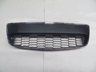 95019926 - Chevrolet Aveo- Sd/Hb- 11/13; Ön Tampon Panjuru Siyah (Nikelaj Çerçeveli) (Tw)