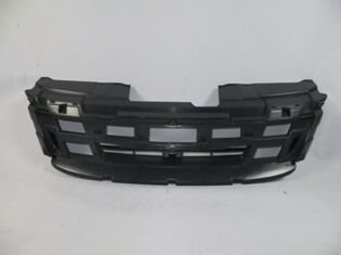 8-98193-871-0 - Isuzu D Max- Pıck Up- 12/17; Ön Panjur İç (Nikelaj Kaplamasız) (4X4/4X2)